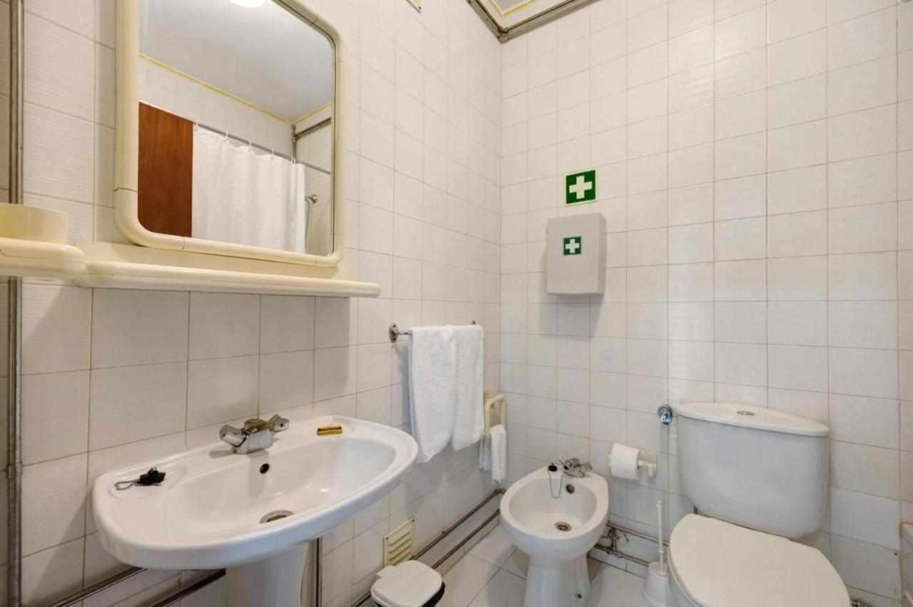 Apartamentos Torre Da Rocha Frente Ao Mar Portimão Exterior foto